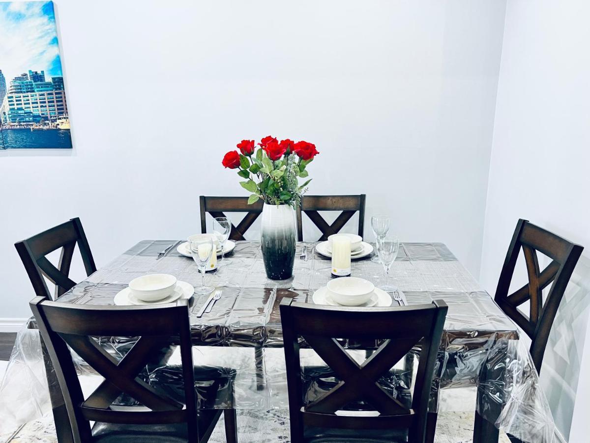Furnished Family Home Near Toronto - Great Location Game Room - Backyard - Parking & Self Checkin بيكرينغ المظهر الخارجي الصورة