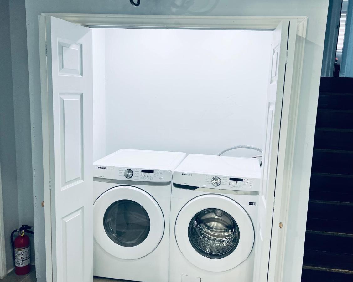 Furnished Family Home Near Toronto - Great Location Game Room - Backyard - Parking & Self Checkin بيكرينغ المظهر الخارجي الصورة